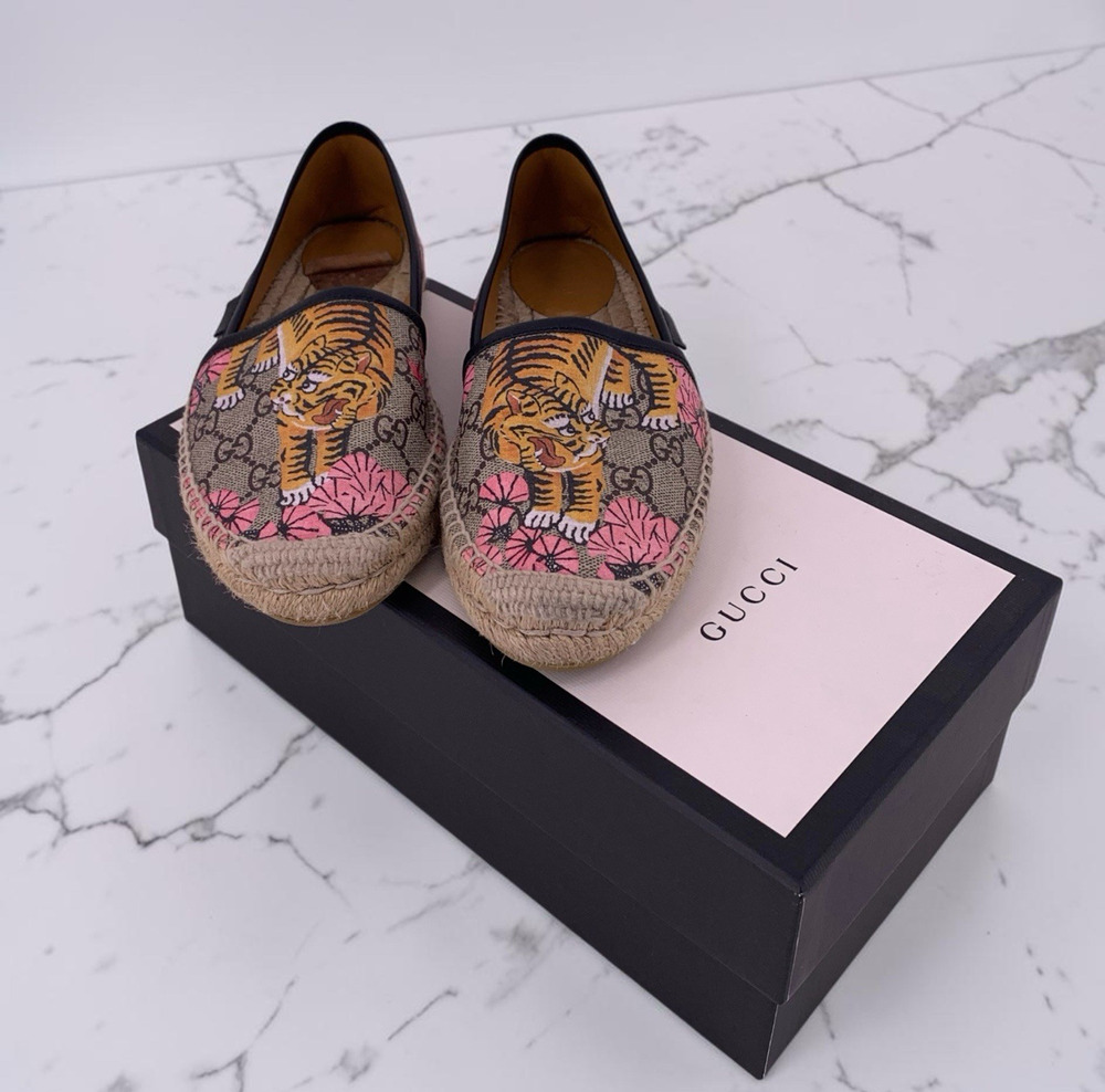 Gucci Bengal Tiger Floral Supreme Monogram Canvas Round Toe Espadrilles 38.5